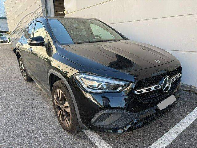 Mercedes-Benz GLA (H247) GLA 200 D 4MATIC