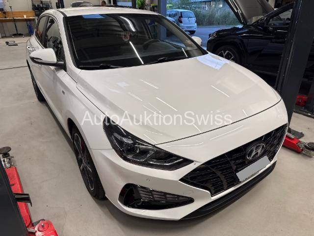 Hyundai i30 Fastback 1.5 T-Gdi Amplia
