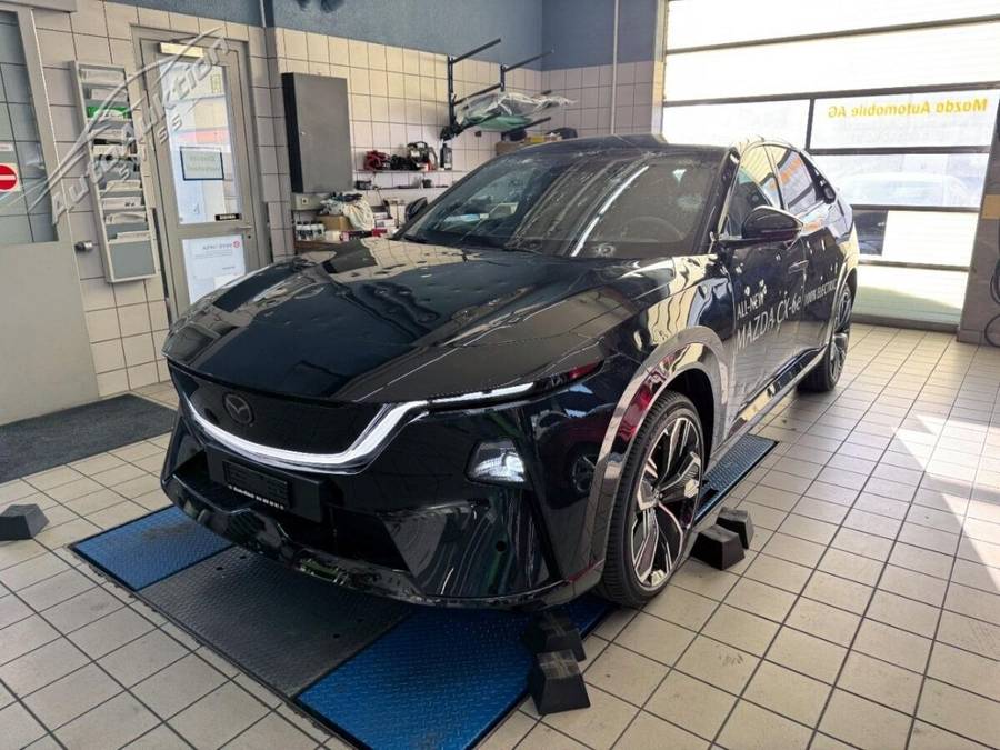 Mazda CX-6e 68.8 kWh Takumi, 258 PS