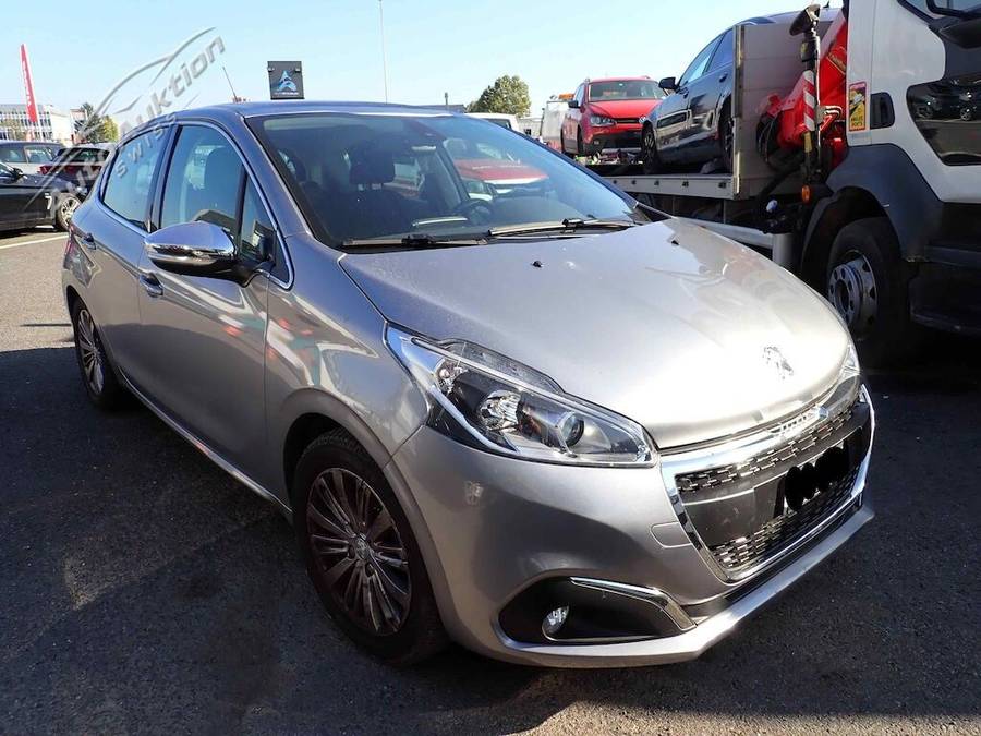 PEUGEOT 208 1.2 STT ALLURE