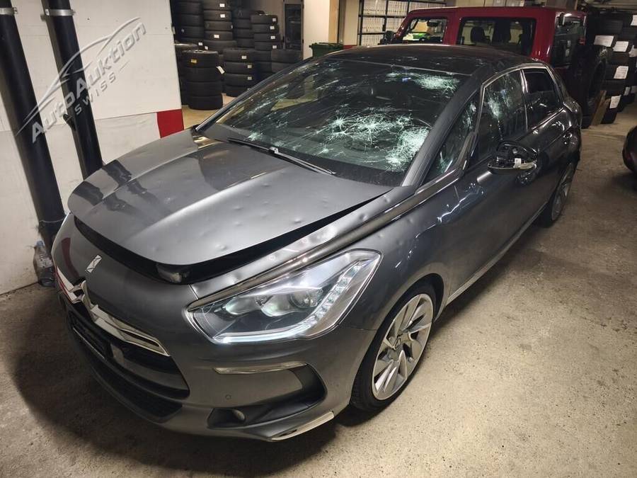 CITROEN DS5 1.6 Turbo Sport Chic