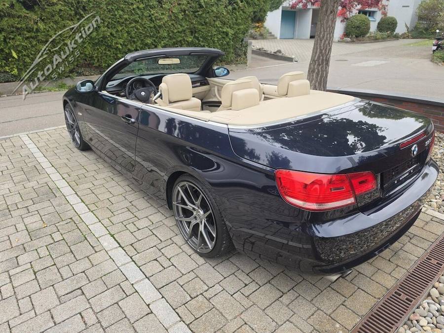 BMW 330i Cabriolet