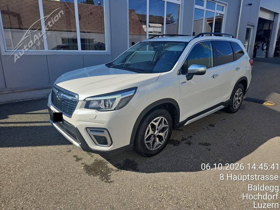 SUBARU Forester 2.0i HEV