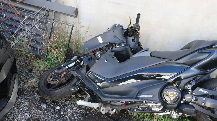 YAMAHA T-MAX TECH-MAX XP 560