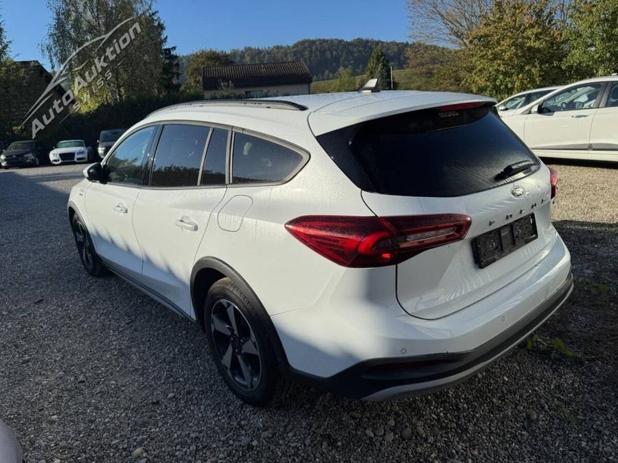 Ford Focus Station Wagon 1.0i EcoB Hybrid 125 Active X, 125 PS